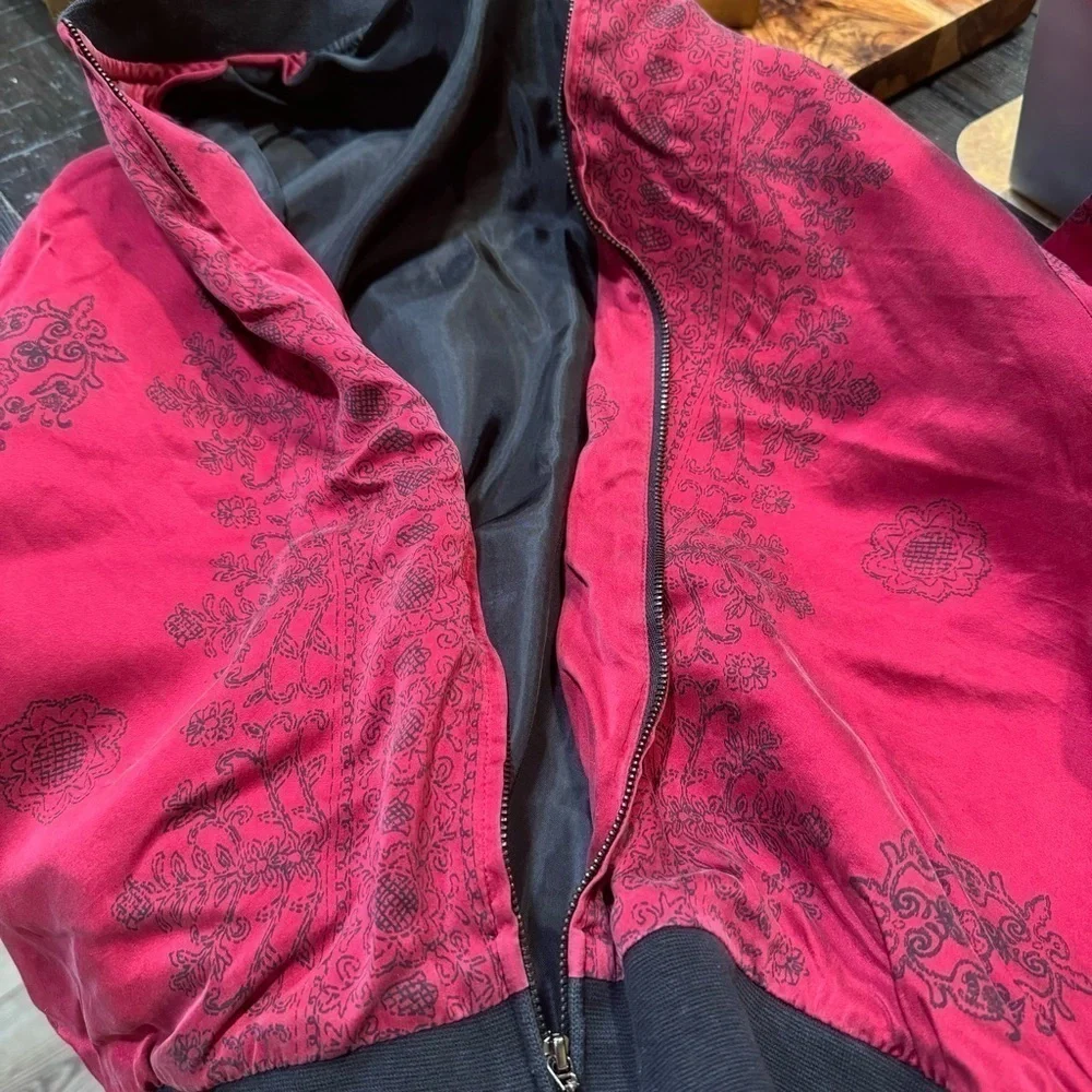 Red & black Japanese style long sleeved zip up racing jacket detailed pattern S.